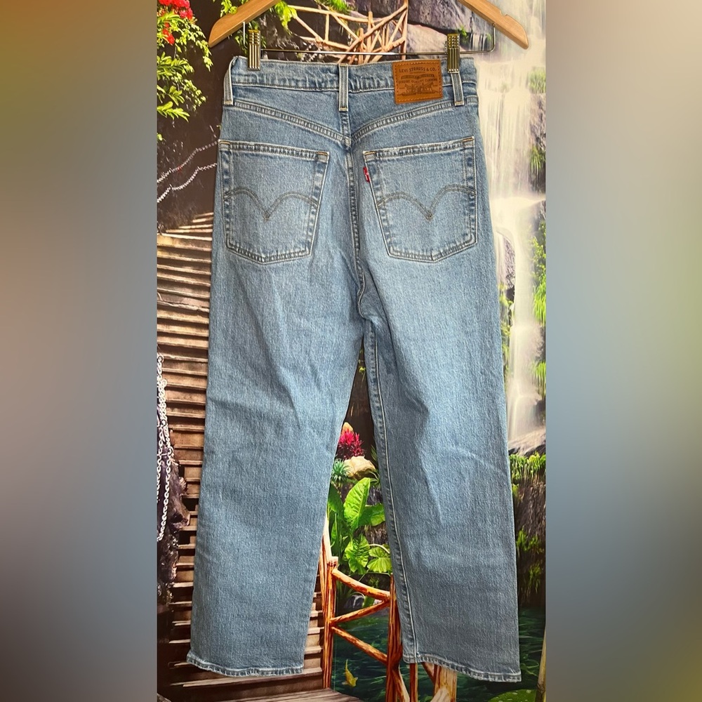 Levi's Ribcage Straight - Picture 2 of 9